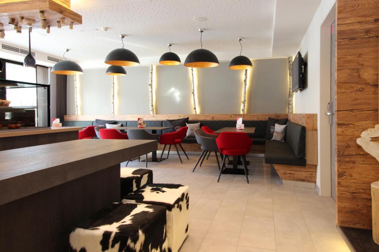 Avenida Mountain Lodges Капрун Екстериор снимка