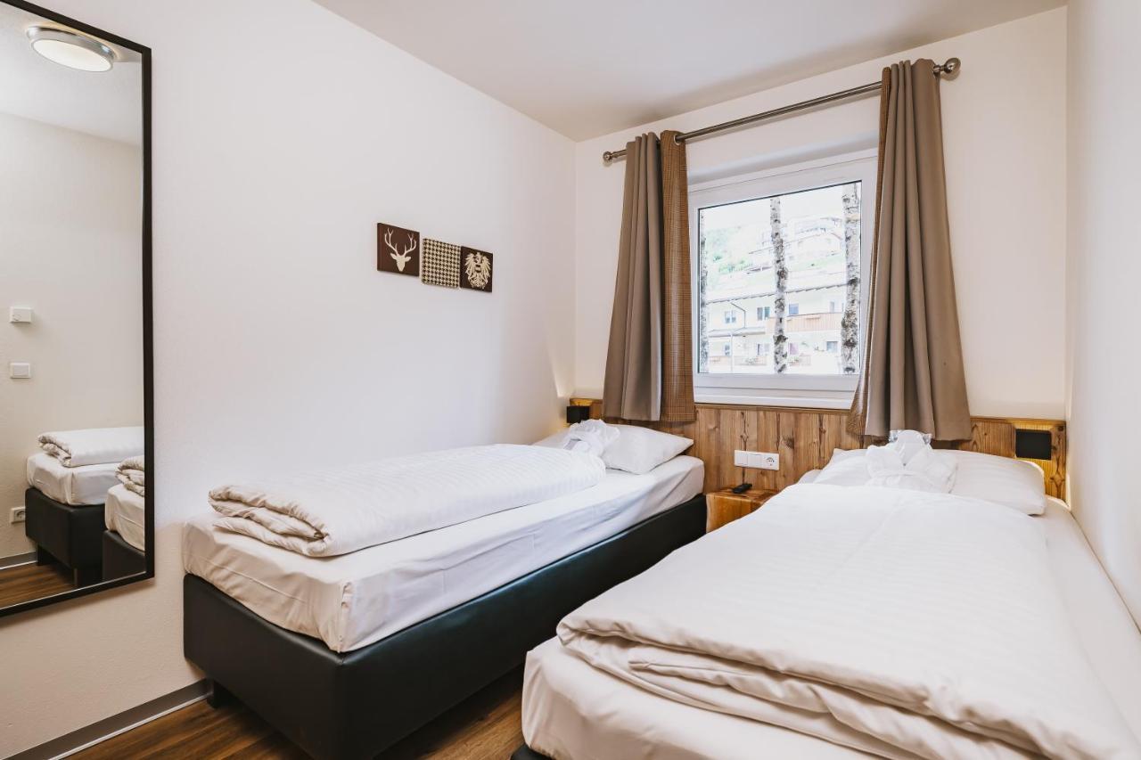 Avenida Mountain Lodges Капрун Екстериор снимка