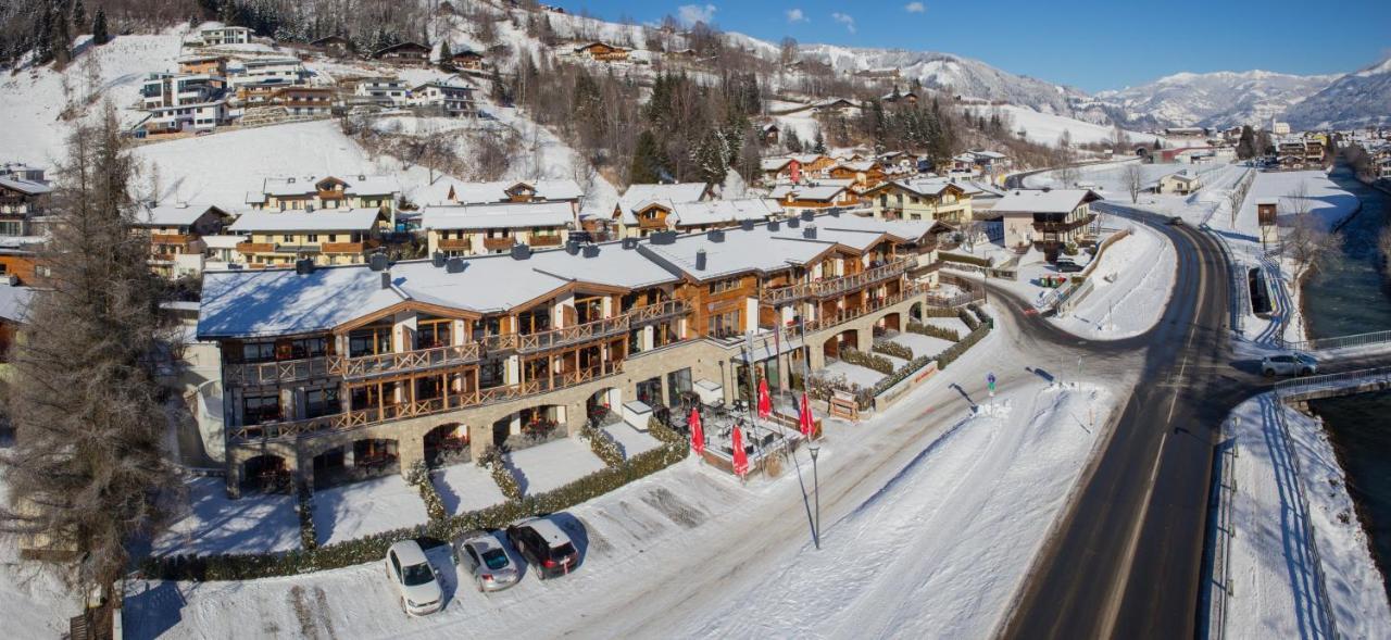 Avenida Mountain Lodges Капрун Екстериор снимка